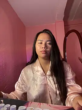 Funtasee Andi online show from April 21, 8:55 pm