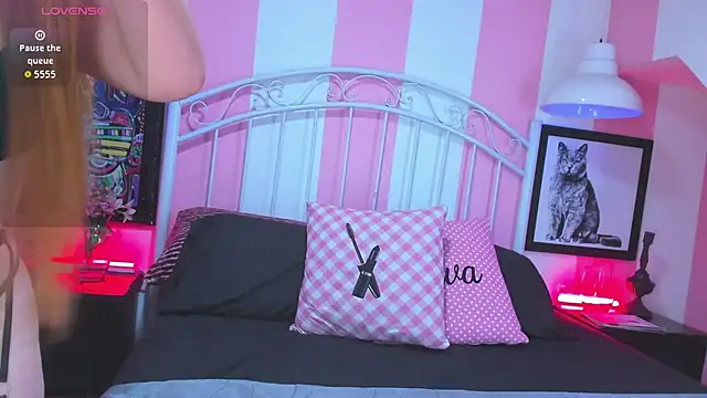 Snapshot of CameronRey_ chatting on October 7, 4:20 am CameronRey  online show from October 7, 4:20 am