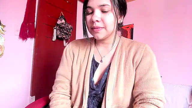 Snapshot of Elfa-Diamond chatting on October 9, 2:37 pm Elfa-Diamond online show from October 9, 2:37 pm