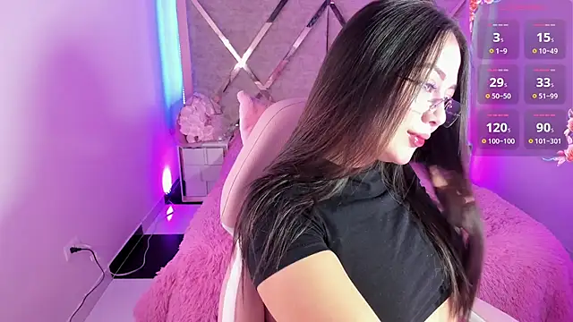 Amaranta Hazel online show from March 6, 3:19 pm