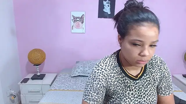 Snapshot of alessia_nichols chatting on October 21, 7:14 pm alessia nichols online show from October 21, 7:14 pm