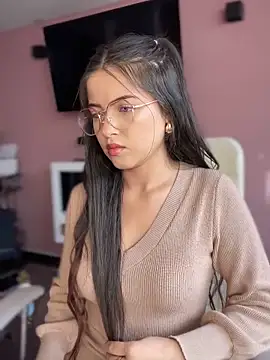 KyliePink  online show from October 4, 11:41 am