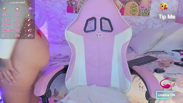 Antonellaa Fox  online show from April 21, 8:23 pm