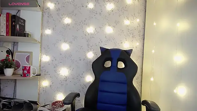 altair w online show from December 3, 11:03 pm