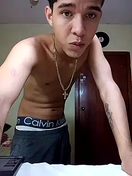 Snapshot of Mrdante23 chatting on October 11, 4:01 am Mrdante23 online show from October 11, 4:01 am