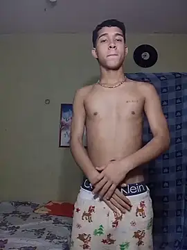 Snapshot of Mrdante23 chatting on October 17, 12:36 am Mrdante23 online show from October 17, 12:36 am