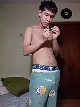 Snapshot of Mrdante23 chatting on October 29, 7:43 am Mrdante23 online show from October 29, 7:43 am