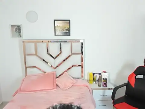 VictoryDante online show from October 8, 11:30 am