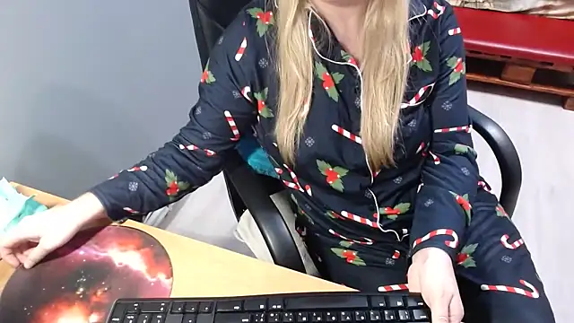 Ledi Catherin online show from December 20, 7:21 pm