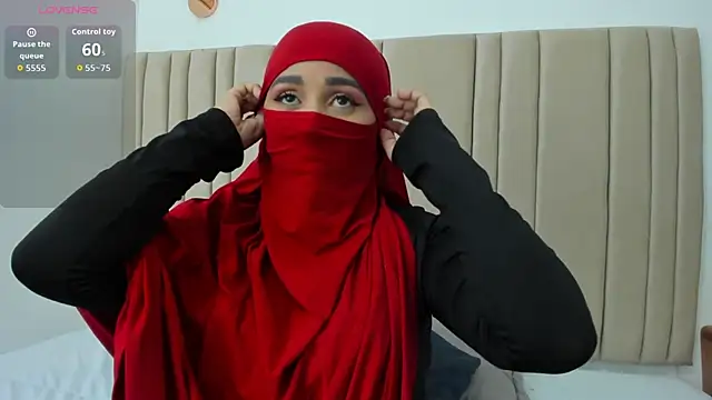 Snapshot of _alishaa_c chatting on October 9, 2:31 am alishaa c online show from October 9, 2:31 am