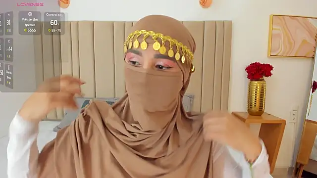 Snapshot of _alishaa_c chatting on October 17, 2:59 am alishaa c online show from October 17, 2:59 am