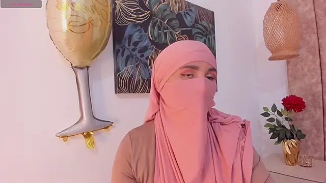 Snapshot of _alishaa_c chatting on October 27, 8:02 pm alishaa c online show from October 27, 8:02 pm