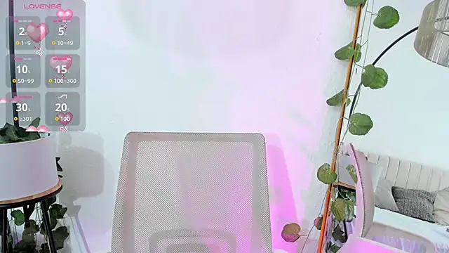 Snapshot of _alishaa_c chatting on October 30, 10:21 pm alishaa c online show from October 30, 10:21 pm