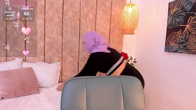 Snapshot of _alishaa_c chatting on December 5, 4:10 am alishaa c online show from December 5, 4:10 am