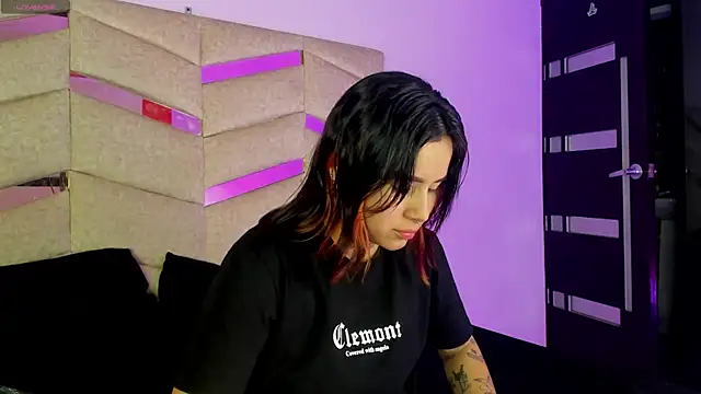 Nixielee  online show from October 23, 7:12 pm