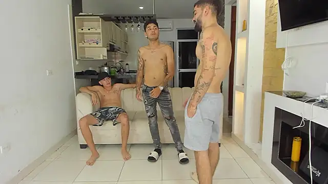 amazinghotgirl online show from March 19, 1:31 am