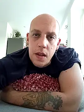 Kobradera1984 online show from October 15, 2:39 pm