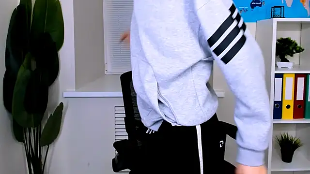 MarkBranston online show from October 25, 3:29 pm