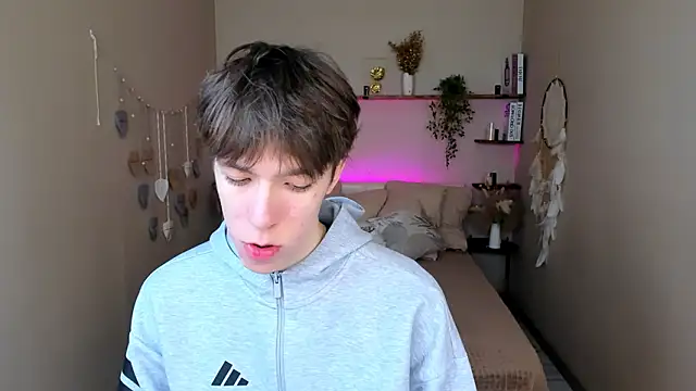 MarkBranston online show from March 29, 9:31 am