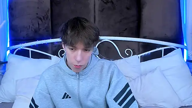 MarkBranston online show from April 5, 9:39 am