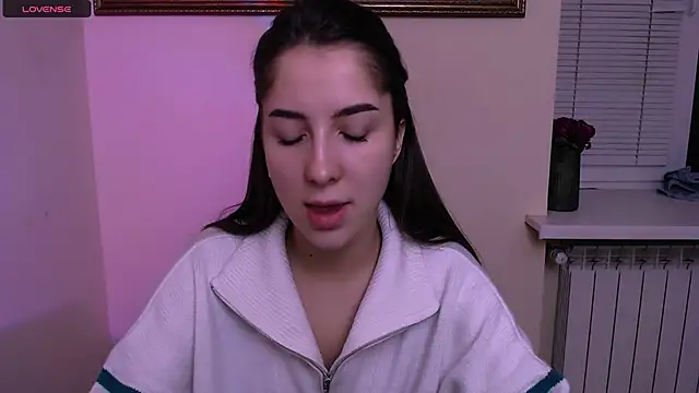 Snapshot of _OlivkaSexy chatting on December 3, 1:53 pm OlivkaSexy online show from December 3, 1:53 pm