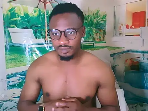 Snapshot of EbonyTiger69 chatting on October 18, 5:21 am EbonyTiger69 online show from October 18, 5:21 am