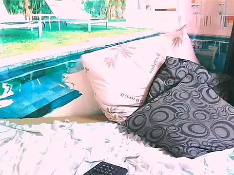 Snapshot of EbonyTiger69 chatting on December 1, 5:12 am EbonyTiger69 online show from December 1, 5:12 am