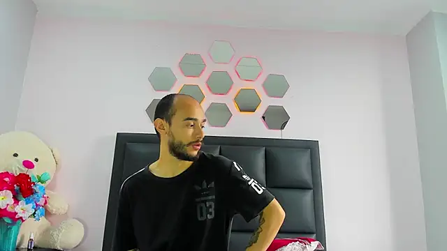 Snapshot of 2_fire chatting on January 9, 8:10 pm 2 fire online show from January 9, 8:10 pm