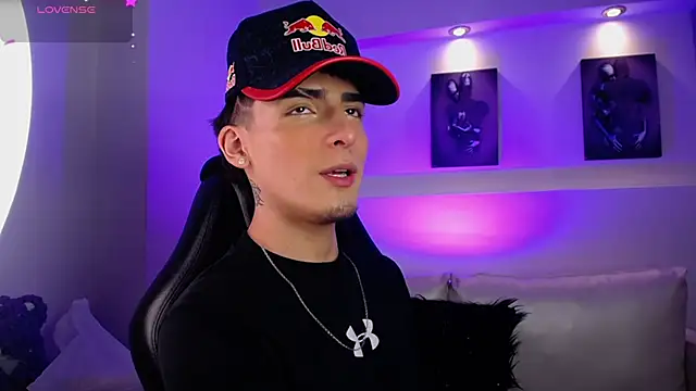 MateoMitchell online show from March 29, 4:45 am