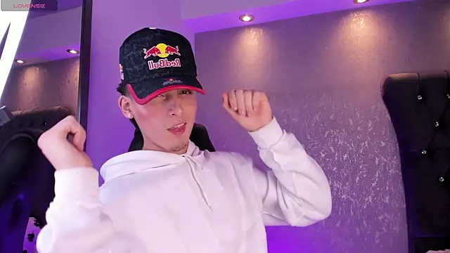 MateoMitchell online show from April 2, 11:19 am