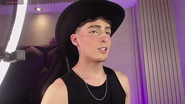 MateoMitchell online show from April 22, 4:37 am