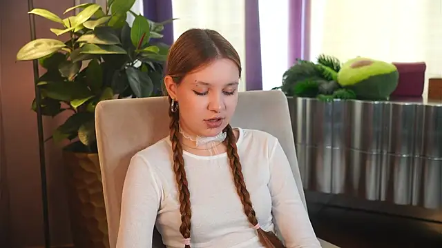 MarindaRuud online show from October 6, 11:18 am