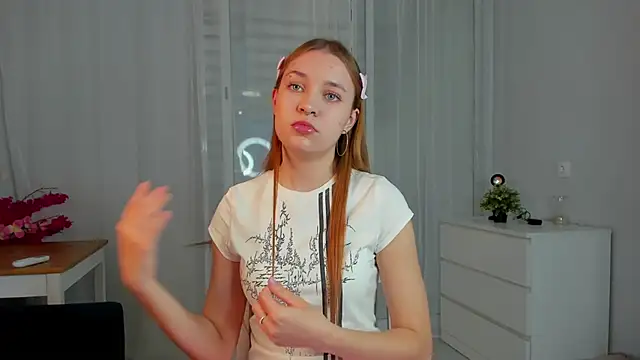 MarindaRuud online show from October 21, 12:50 pm