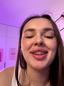 JenniferLouns online show from October 22, 12:49 pm