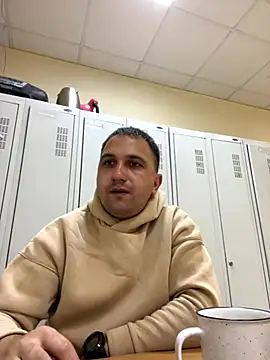 Snapshot of Mahrovmaxim chatting on November 1, 7:21 am Mahrovmaxim online show from November 1, 7:21 am