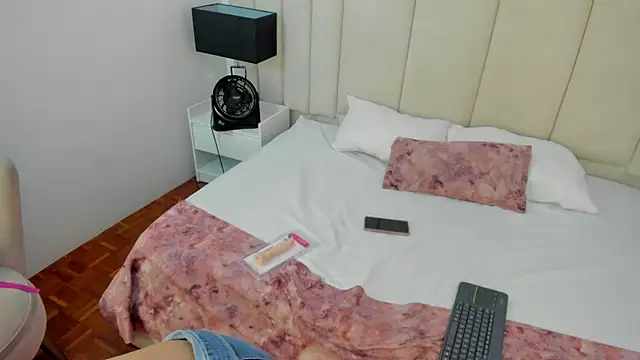 Alanha   online show from November 22, 3:27 am