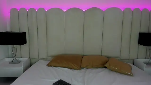 Alanha   online show from December 17, 5:13 am