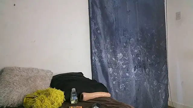 Sexslender20 online show from October 8, 2:20 am