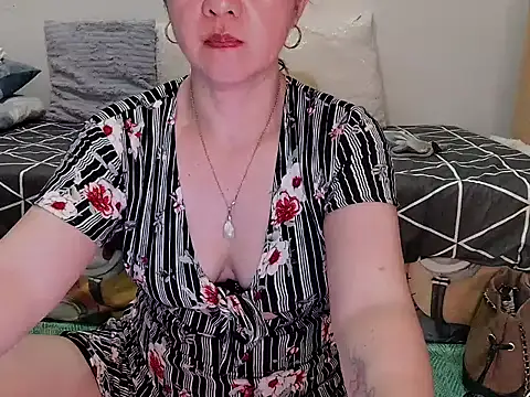 KissHott online show from April 19, 11:20 am