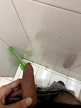 Snapshot of Akky00359 chatting on November 1, 11:01 am Akky00359 online show from November 1, 11:01 am