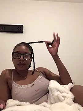 CurvyGoddessXxx online show from October 3, 10:07 pm