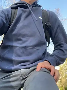 Snapshot of quinten_bel chatting on February 26, 2:49 pm quinten bel online show from February 26, 2:49 pm