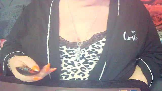 Playful MILF Demi online show from March 26, 9:31 pm