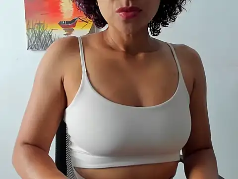 Seductress Malia online show from October 27, 1:04 pm