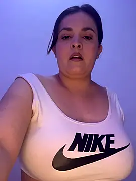 Anyhot latina online show from November 24, 11:37 pm