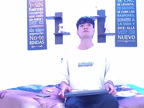 alex russo   online show from October 12, 4:11 am