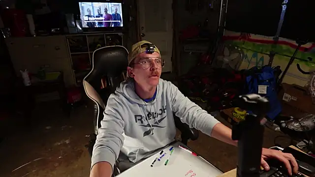 AverageMaleJay online show from November 4, 1:48 am