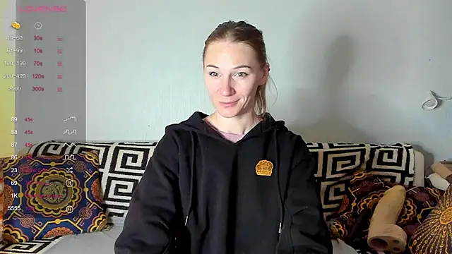 Amalia Mio online show from October 12, 11:48 pm