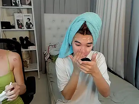 Yourdreamgoddess online show from January 17, 4:17 am