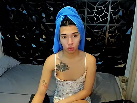 Snapshot of Yourdreamgoddess chatting on June 1, 6:42 pm Yourdreamgoddess online show from June 1, 6:42 pm